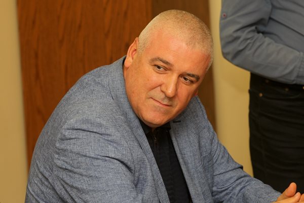 Шефът на ГДБОП Ивайло Спиридонов се закани да заключи още хора по НАПлийкс.