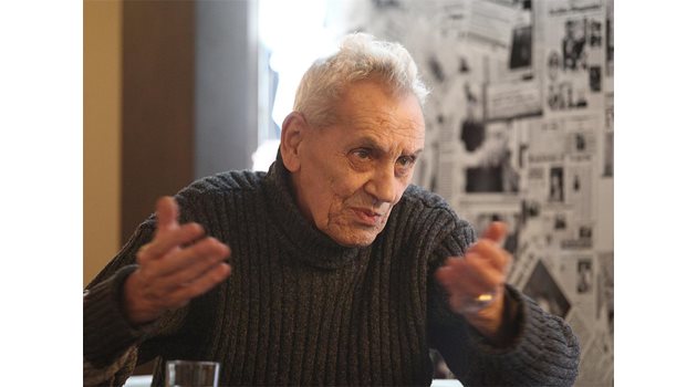 Христо Юскеселиев почина през 2019 г. на 86 годишна възраст.