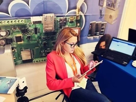 Виктория Маринова на работното си място СНИМКА: Личен профил във Фейсбук