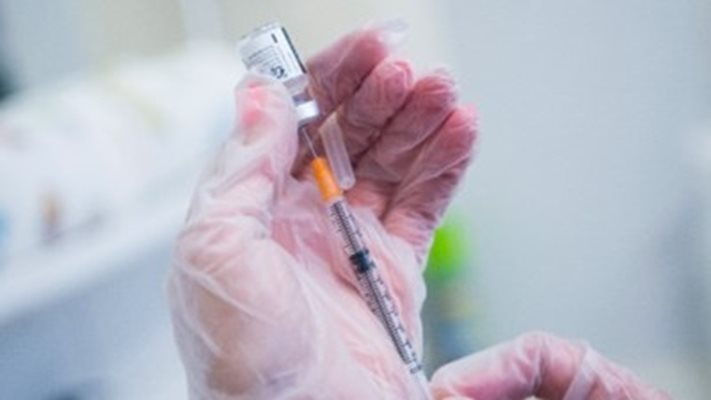 Започна бърза процедура по одобрение на ваксина срещу Омикрон