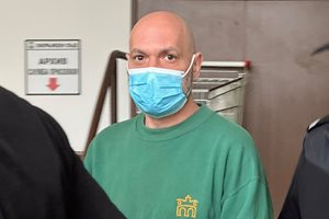 Обвиненият в убийството на мъжа си в Стамболийски опитва да саботира делото