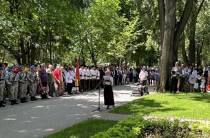 Поетесата Ина Иванова на честването на Ботев в Пловдив: Безсмъртие е постижимо единствено в сублимния жест на отдаденост