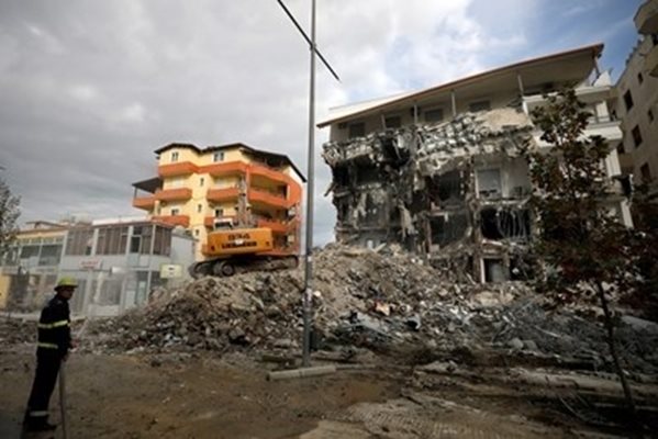 Щети след земетресението в Албания СНИМКА: Ройтерс