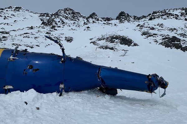  Хеликоптерът на Петр Келнер се е блъснал в планина в Аляска само на около 4,5 м под хребета и се е търкалял по склона около 270 метра