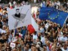 Хиляди поляци протестират срещу спорната
съдебна реформа (Видео и снимки)