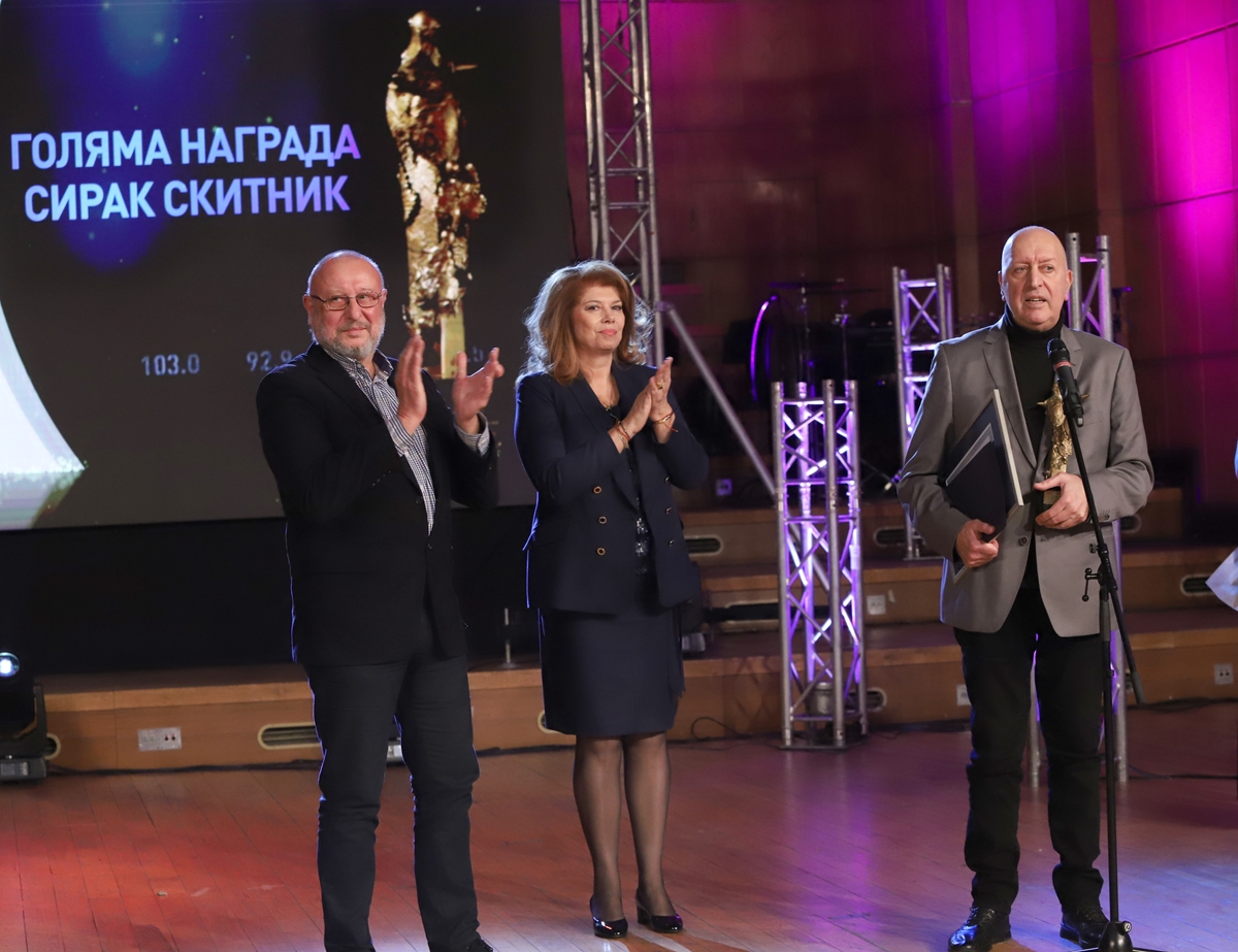 Емил Янев е носител на наградата на БНР "Сирак Скитник" за 2022