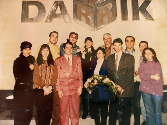 Журналистите в студиото на Дарик с току-що казналата от Нагано първа българска шампионка от зимни олимпийски игри Екатерина Дафовска.