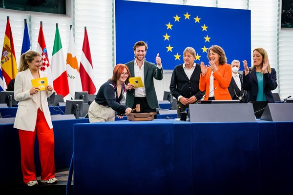 EYE2021 бе кулминацията в процеса на младежки консултации в ЕП за Конференцията за бъдещето на Европа, започнали през май.

