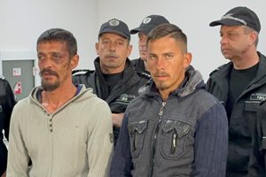 Вижте двама от арестуваните след мелето в ромската махала в Стамболийски