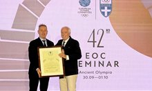 Генералният секретар на БОК Белчо Горанов с "Олимпийски Лоурел"
