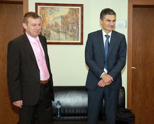 Алексей Трифонов ще се конкурира със съдия Евгени Георгиев (вдясно), който веднъж вече не успя да спечели шефското място.