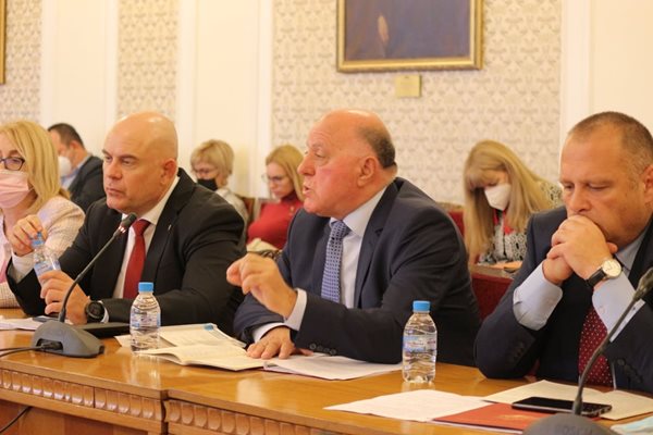 Представляващият ВСС Боян Магдалинчев и главният прокурор Иван Гешев