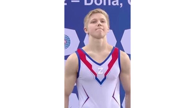 Руският гимнастик Иван Куляк по време на състезанието в Доха.