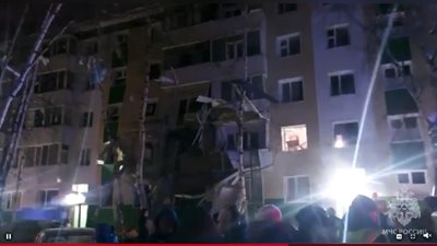 Спасителите продължават да разчистват отломките
КАДЪР: МИС на Русия