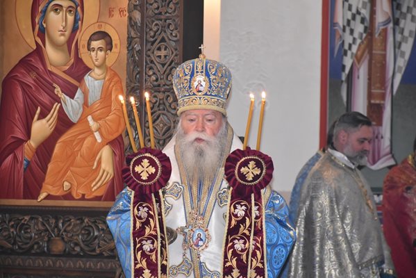 Митрополит Гавриил е ръководител на Културно-просветния отдел при Светия Синод