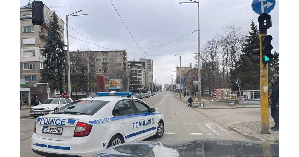 Police blocked a boulevard in Sofia to help a saleswoman save her merchandise