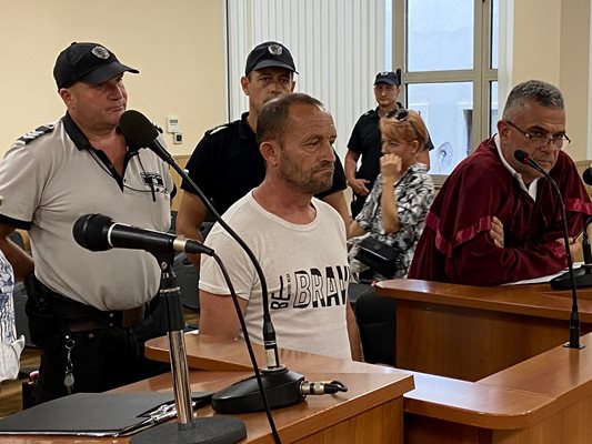Николай Танчев е в ареста от задържането си.
Снимка: Никола Михайлов