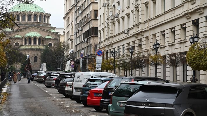 Центърът на София вече е отворен за стари коли
Снимка: Йордан Симеонов