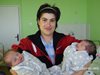 Във Врачанско майка на две деца се сдоби с близнаци, едното се роди вкъщи