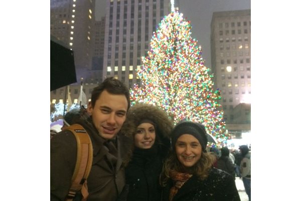 Михаела с двете си деца - Алекс и Нина, на Коледа в Ню Йорк