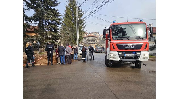 Две къщи са засегнати при взрива в Банкя тази сутрин Снимка: Георги Палейков