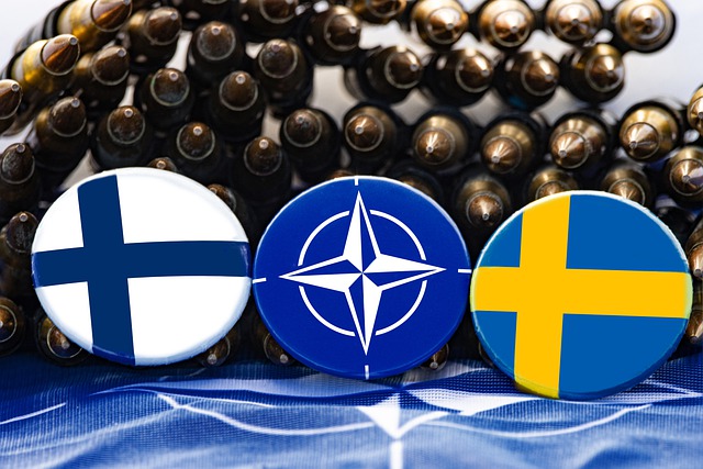 Макрон подписа протокола за присъединяване на Швеция и Финландия към НАТО