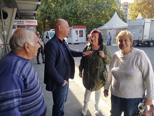 Запрянка Петрова моли Костадин Димитров да се заеме с "Кючук Париж" като стане кмет на Пловдив.