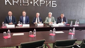 КРИБ и КНСБ проучват какви умения трябват на работещите в 5 бранша, за да се впишат в прехода