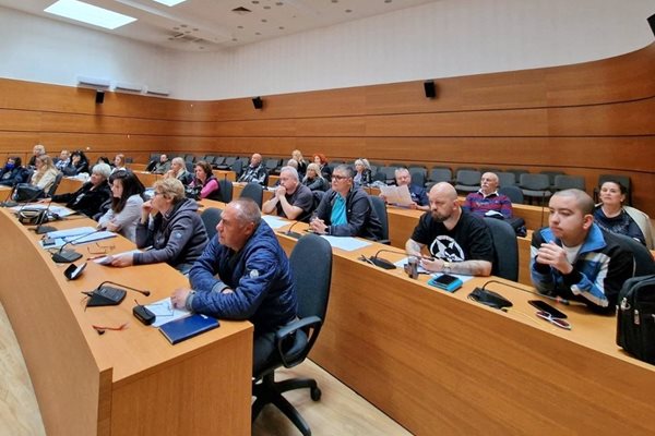 Обучението се проведе в заседателната зала на общинския съвет. Снимка: Община Пловдив