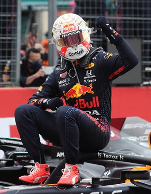 Макс Верстапен вече води с 12 точки в генералното класиране на Формула 1. Снимка: Ройтерс