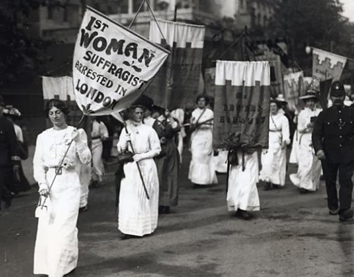 През 1857 г. се провежда първата масова проява на жени работнички