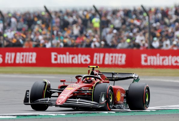 Карлос Сайнц за първи път спечели квалификация във Формула 1. Снимка: Ройтерс