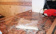 В Бургас задържаха 34-годишен готвач на пико, превърнал апартамент в нарколаборатория  (Снимки)