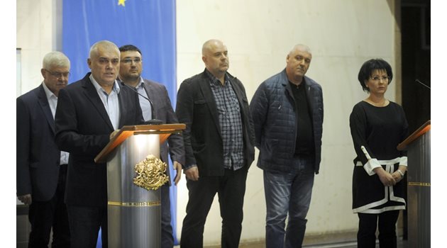 Вътрешният министър Валентин Радев призова съвестните лекари да помогнат на МВР за разкриване на злоупотребите в здравеопазването.