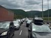 Километрична тапа на Калотина, 2 часа колите не мърдат (Видео, снимки)