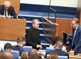 Тошко Йорданов от ИТН и Борислав Гуцанов от БСП са категорични, че партиите им са готови на диалог в опит да се състави кабинет с 3-ия мандат.