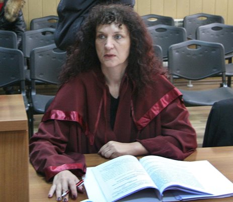Прокурор Стефани Черешарова