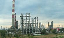Обсъдиха при какви форсмажорни обстоятелства държавата може да поеме управлението на рафинерията в Бургас