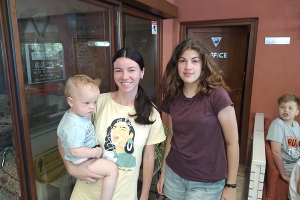 Майка с две деца се връща в Украйна.