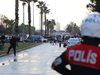 Полицай и съдебен служител са убити при атентата в Измир (видео)