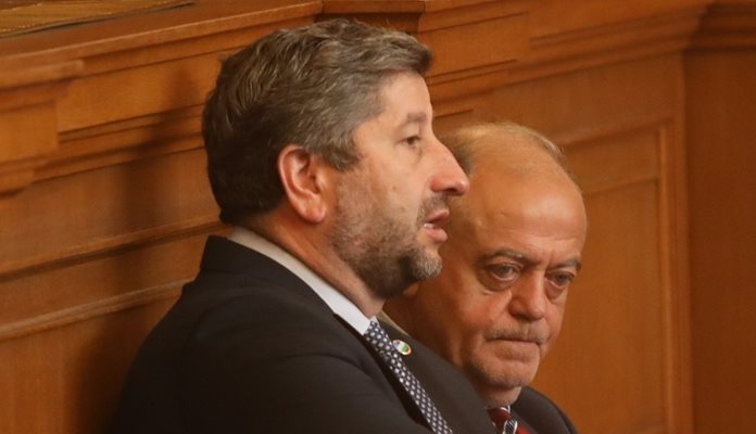 Съпредседателите на “Демократична България” Христо Иванов и Атанас Атанасов