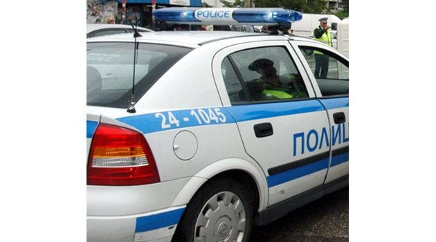 Полицейски автопатрул осуетил отвличането на 13-годишна за булка в Джебел. СНИМКА: Архив