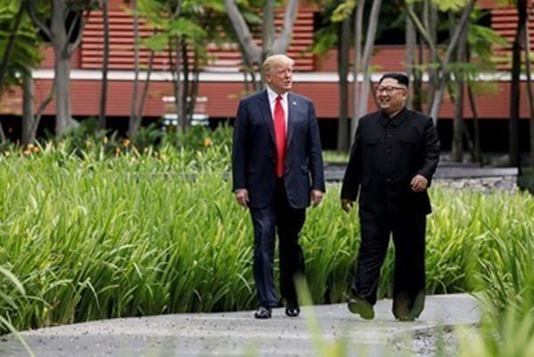Доналд Тръмп и Ким Чен Ун  СНИМКА: Ройтерс