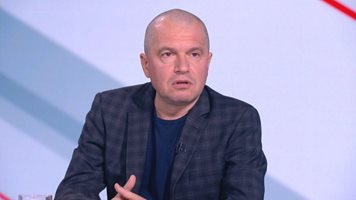 Тошко Йорданов: Финансовото министерство блокира парите на руското посолство