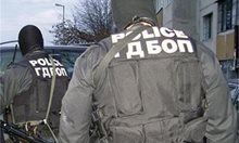 Втори камион с българска регистрация и с 41 нелегални емигранти се появи в Северна Гърция. Пазарджишка фирма го продала на молдовец