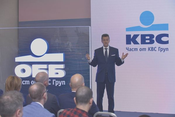 Петър Андронов е председател на Надзорните съвети на KBC Банк България и на ОББ