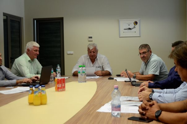 Заседание на управителния съвет на Фонда за развитие на пловдивското летище. Снимка: Община Пловдив