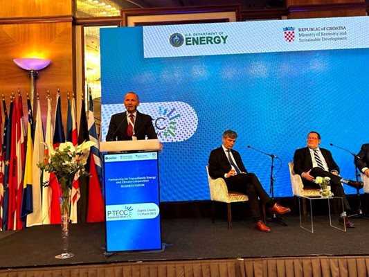 министърът на енергетиката Росен Христов на форума „Партньорство за трансатлантическо енергийно и климатично сътрудничество“.
