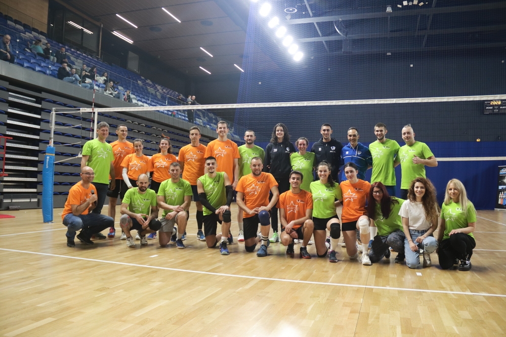 Мачът на звездите в любителска волейболна лига събра над 1700 лв. за благотворителност