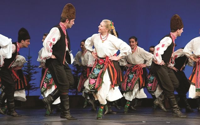 Ръченицата - националия танц на България